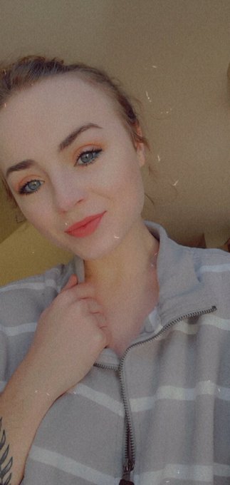 Hi hi hi how are yall https://t.co/LCxl5Awnky<a href="/tag/mvsales"class="tags"><span>#mvsales</span></a>