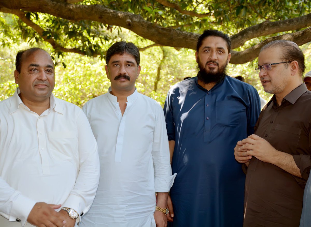 Abidrazakotla's tweet photo. Mango 🥭 Party with Nasir Bosal MNA, Armaghan Subhani MNA, Zulfiqar Ali Bhinder MNA, Malik Abrar EX MNA in AZad kashmir.
#Mangoparty #Watala #AJK https://t.co/MFp1ISCilO