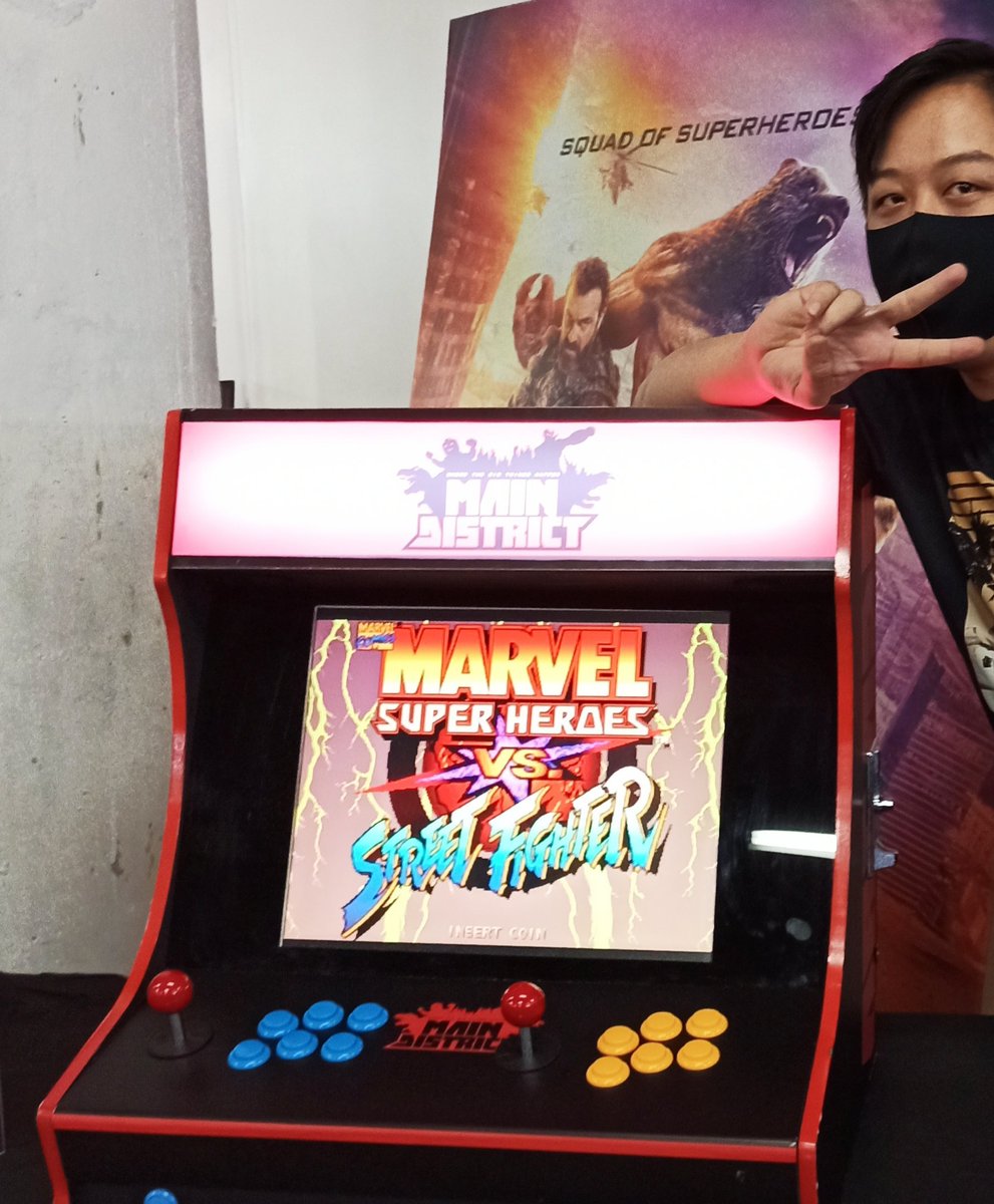 halo2,mau promosi bisnis sekaligus hobiku nih yaitu membuat mesin Ding Dong nih,modelnya Bartop,bisa ditenteng gituu  ,Game Arcade dan Konsol ada ribuan,design sticker bisa custom,TERUS ADA LAMPUNYA LAGI DIATAS BEHHHHHH harganya IDR 5.500.000,-,domisili Jakarta yaa