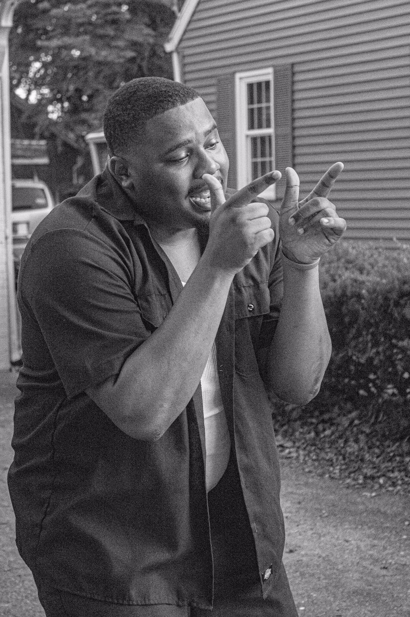 OBootneyLee's tweet photo. 3 days 
#EverythingEP https://t.co/aQ1edJSvnR