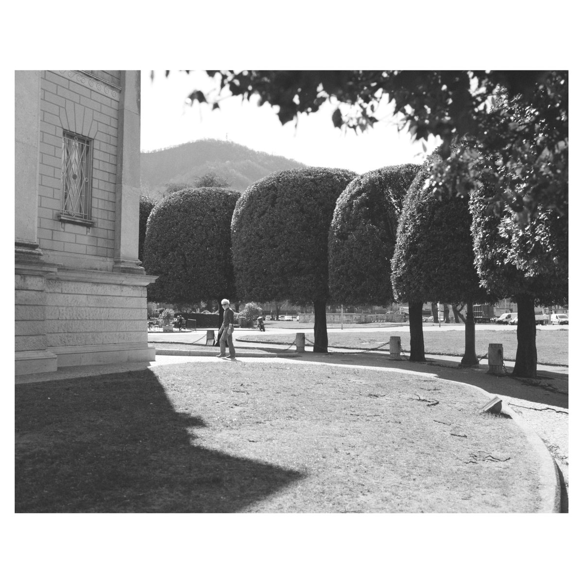 oslenave's tweet image. some b&amp;amp;w from lake como, italy in 2019