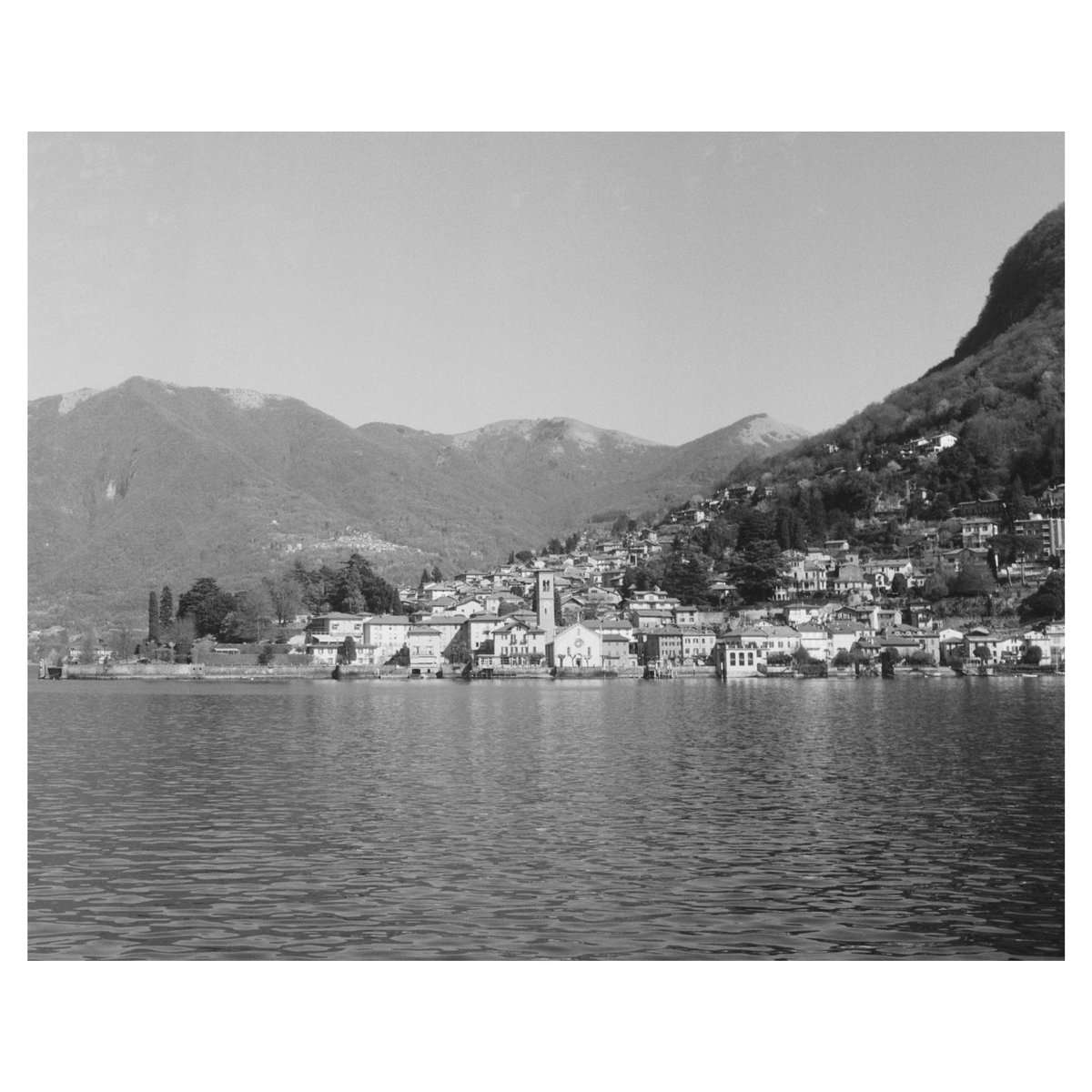 oslenave's tweet image. some b&amp;amp;w from lake como, italy in 2019