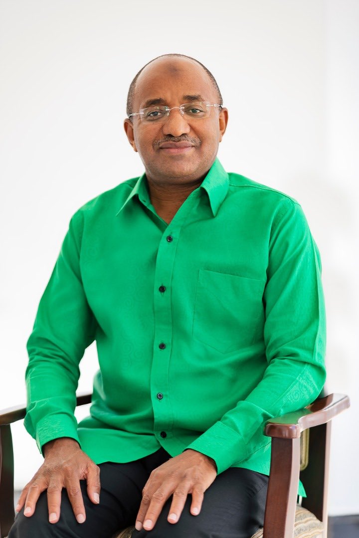 Mgombea wa Urais wa Serikali ya Mapinduzi Zanzibar kwa Tiketi ya Chama Cha Mapinduzi-CCM Dkt.Hussein Ali Hassan Mwinyi 

#Mwinyi4Zanzibar2020 ✔️