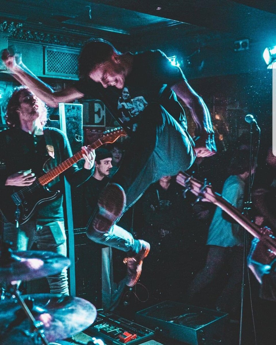 John’s Music Zone tweet media