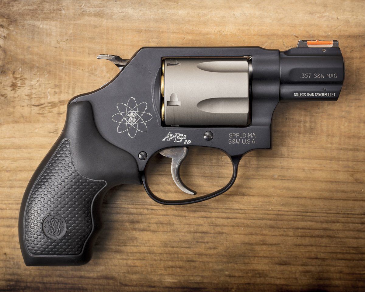 Smith_WessonInc's tweet photo. Wheelgun Wednesday!
Why do you like revolvers?
The Smith & Wesson® Model 360 PD is one reason.
#SmithandWesson #360PD #Revolvers #357Magnum https://t.co/FM3p8SaL1D