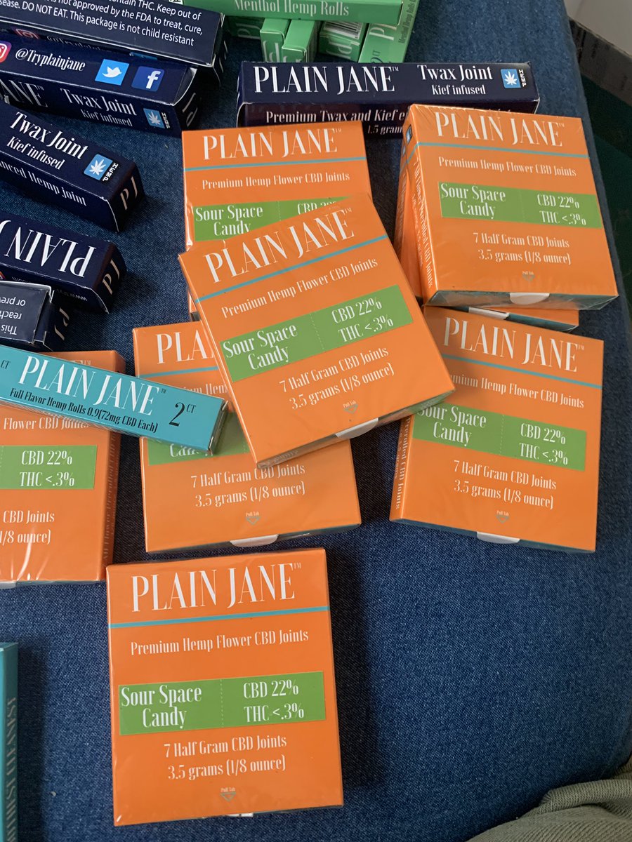 TryToxBox's tweet photo. If you haven’t ordered a subscription box yet, you’re missing out. #trytoxbox #toxbox #CannabisCommunity #Mmemberville #cbdjoint #cbd #WednesdayVibes https://t.co/QcOGg7H5vq