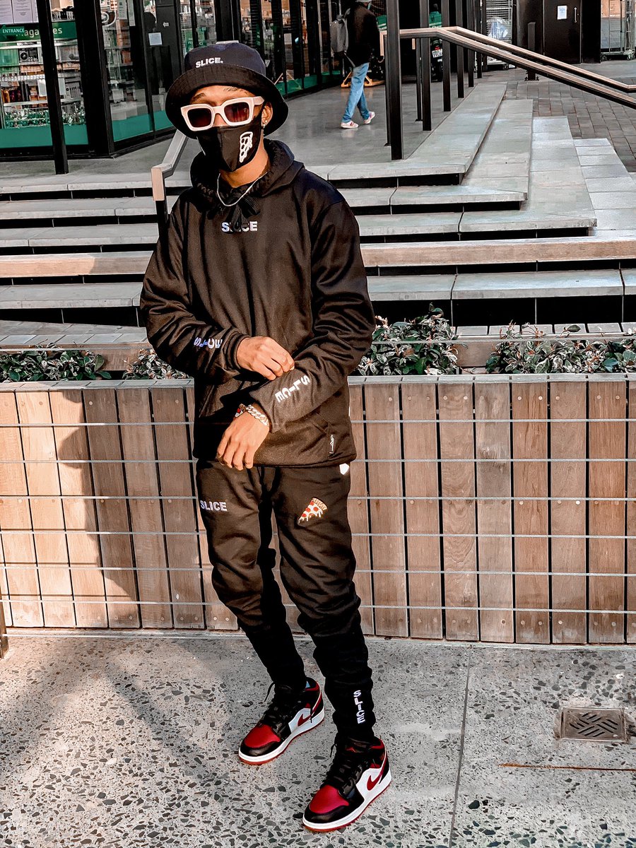 SliceApparel's tweet photo. FRESH OUT THE PIZZERIA 🍕

Black Two-piece set: R1250 🏌🏾‍♂️

Delivery fee (standard): R100 
Will be available in Grey and White. 🎲

Orders may take up to 5-9 working days to make. 🔐

My customer could be on your timeline 🙏🏼🙌🏾 https://t.co/34VWE7VYSW