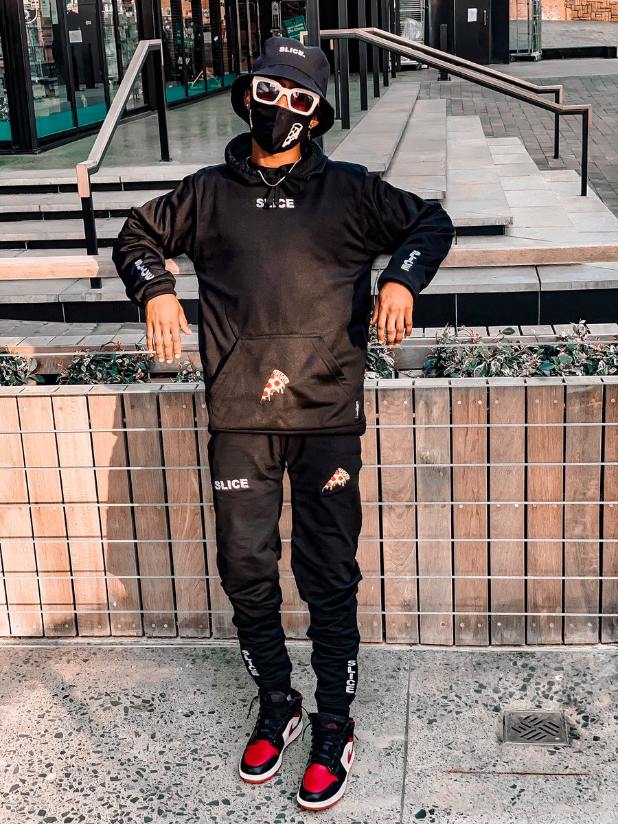 SliceApparel's tweet photo. FRESH OUT THE PIZZERIA 🍕

Black Two-piece set: R1250 🏌🏾‍♂️

Delivery fee (standard): R100 
Will be available in Grey and White. 🎲

Orders may take up to 5-9 working days to make. 🔐

My customer could be on your timeline 🙏🏼🙌🏾 https://t.co/34VWE7VYSW