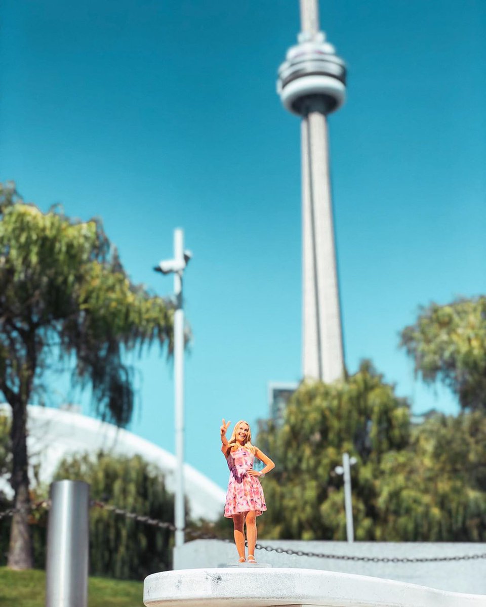 Selftraits's tweet image. 🌱 🌳☀️  Great set of photos by our friend @ZoeyArielle to get us ready for the sunny days ahead.
#3DSelfie #TorontoExperience #3DPrinting