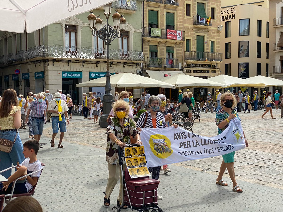 Avui 15/07/2020  els <a href="/avisiaviesreus/">Avis i Àvies de Reus x Llibertat 🎗</a>  hem tornat a donar els tres tombs  al Mercadal. Avui 78,   #NoSurrender #FreeTothom
