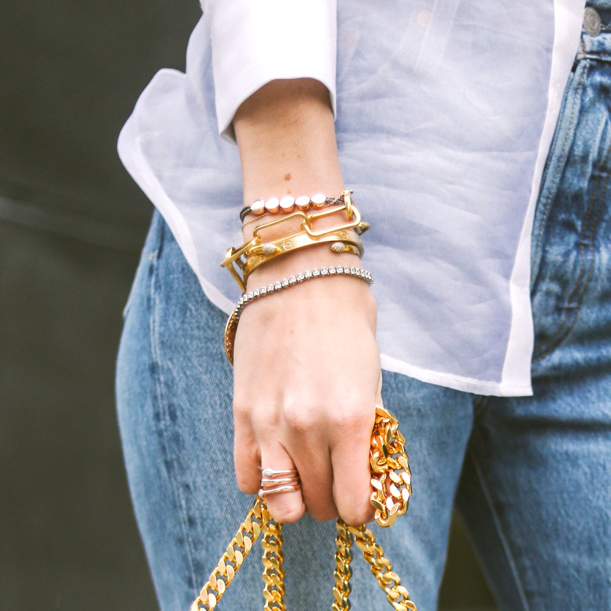 MonicaVinader's tweet photo. Forever trying to emulate a wrist stack THIS good. Teach us your ways @ekammayer
#wriststack #monicavinader #jewellery #jewelry https://t.co/JEKVXRXkM4