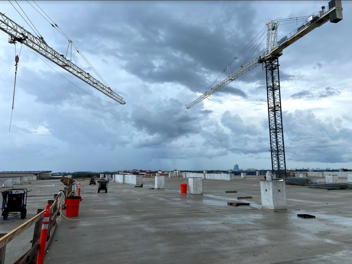 meco_jax's tweet photo. #MillerTCE is making fantastic progress at @HCAhealthcare Davie Hospital. The parking garage is completed and site lighting is currently in progress. Great work team! #mecojax #innovation #technology #healthcare #HCA #hospital #electricalcontractor #contractor #construction https://t.co/YKPHFwlaJY