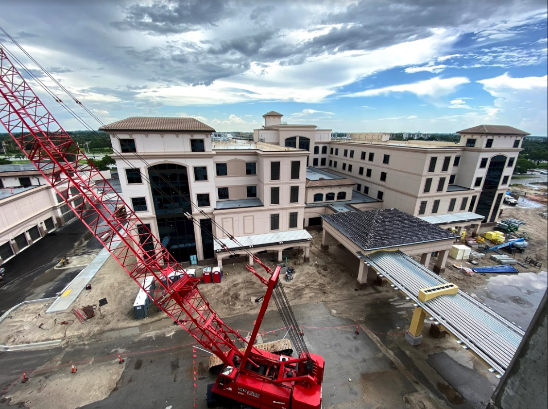 meco_jax's tweet photo. #MillerTCE is making fantastic progress at @HCAhealthcare Davie Hospital. The parking garage is completed and site lighting is currently in progress. Great work team! #mecojax #innovation #technology #healthcare #HCA #hospital #electricalcontractor #contractor #construction https://t.co/YKPHFwlaJY