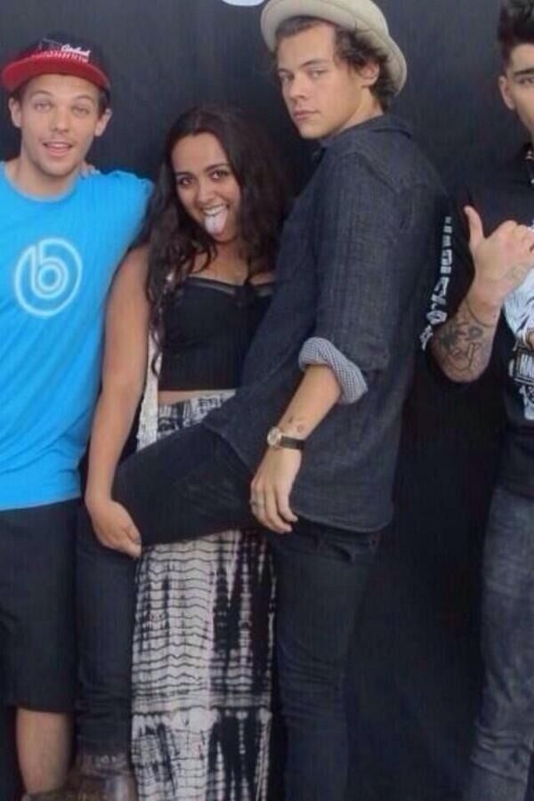 harry Styles pics tweet media