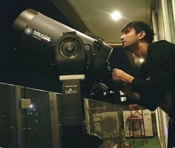 चांद को पाने की चाहत ने तुझे ही तारा बना डाला...♥️

#SushantSingRajput #SSR #SushantSinghRajpoot