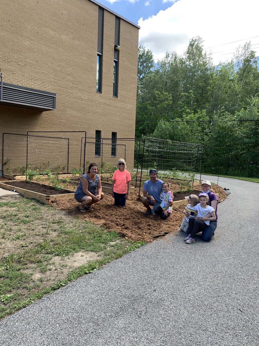 BirchwoodQC's tweet photo. Phase 2 complétée! Phase 2 complete! Thank you everyone, merci à tous! 🌸🐝💕#lbpsbDL #community #growlearning https://t.co/T7mVCMFw9f