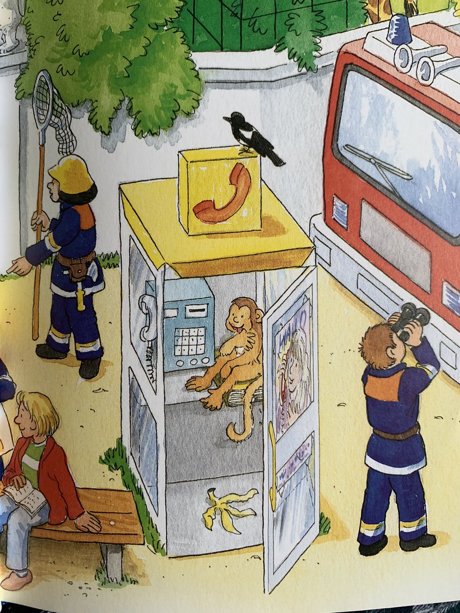SchorschiDad's tweet photo. Papa, worin sitzt der Affe da?

Äh ja, also früher gab es keine Handys, sondern an vielen Stellen solche Telefonzellen und von da hat man Leute angerufen.

Papa, lüg nicht. Worin sitzt der Affe da? https://t.co/bWqS6g4De4