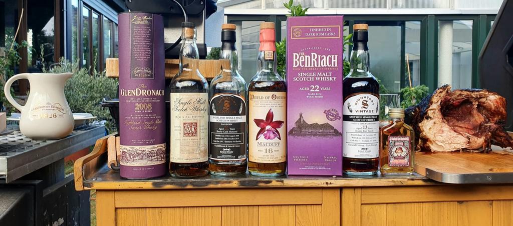lovesinglecask's tweet photo. Whisky + Chicken = best Birthday @Glendronach @TheBenRiach @SignatoryWhisky https://t.co/x6o4lo2S99