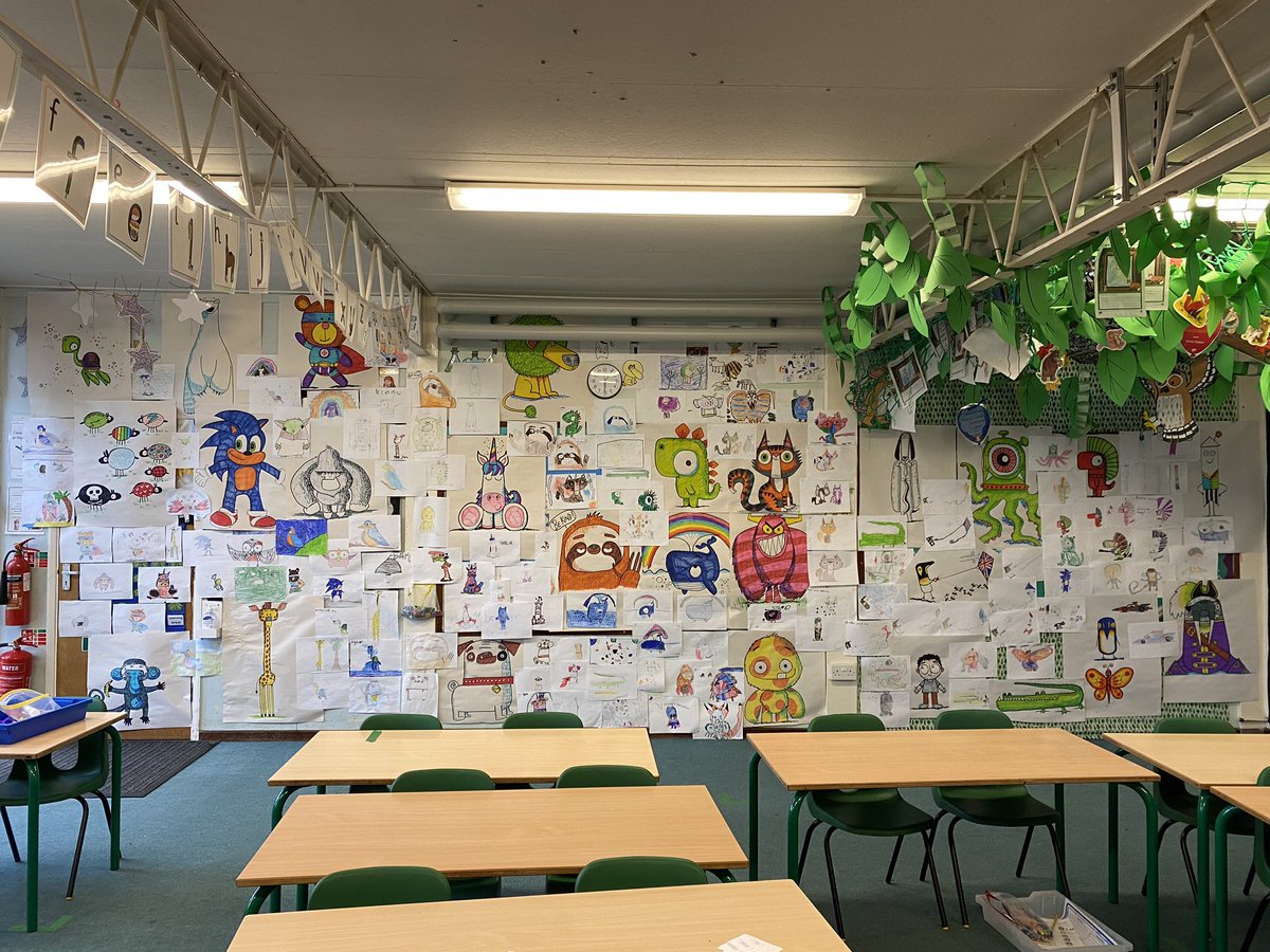 nikottaway's tweet photo. @RobBiddulph #DrawWithRob Camps Hill School, this our Year 2 Draw With Rob Wall! You have become a favourite at our school, we love your videos, thank you!!! Love your book! https://t.co/iLCrUxF2Hm