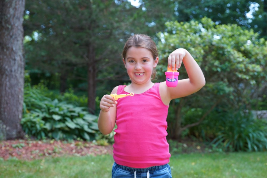 little_kids_inc's tweet image. Tip it upside down… and its No-Spill!
Our No-Spill Bubble Tumbler Mini’s design helps prevent bubble spills! Great for outdoor fun!
Available here : ow.ly/IlIA50Azhib
#nospill #bubbles #fubbles