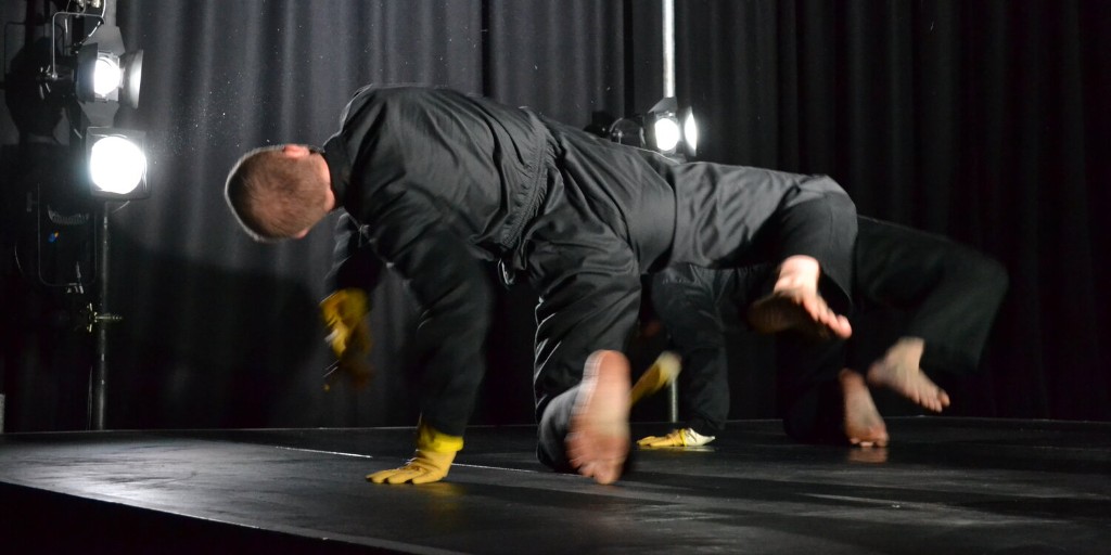 streathamspace's tweet photo. Comrades in the Dark by @CTLN_Barnett_Co π£ AN exhilarating and visceral portrayal of one manβs attempt to maintain his identity told through poetry, dance and Irish music.
π¬ Watch now here: https://t.co/VOu1Tvnbnj
#SLStreams #Dance #Irishhistory #Onlinetheatre https://t.co/i3kBA8GQ9O
