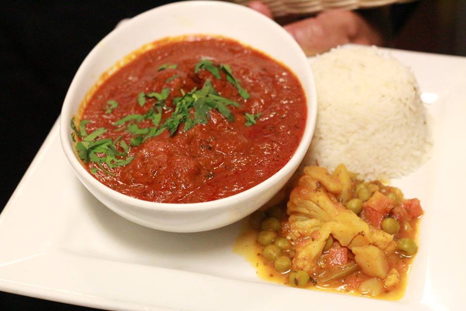amayarochester's tweet photo. Craving for something deliciously spicy? Our Lamb Vindaloo is perfect for you! Order yours today by calling 585-241-3223 or visit https://t.co/IvKmYmWRGo.

#AmayaRocs #LambVindaloo https://t.co/LsYhxC8EPA