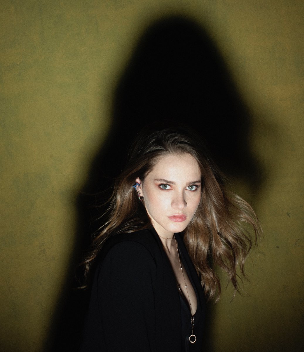 muhsinakgunofcl's tweet photo. #MirayDaner 
İstanbul 2020
©Muhsin Akgün 

#muhsinakgün
#muhsinakgünstüdyo https://t.co/ybmUzeLeXI