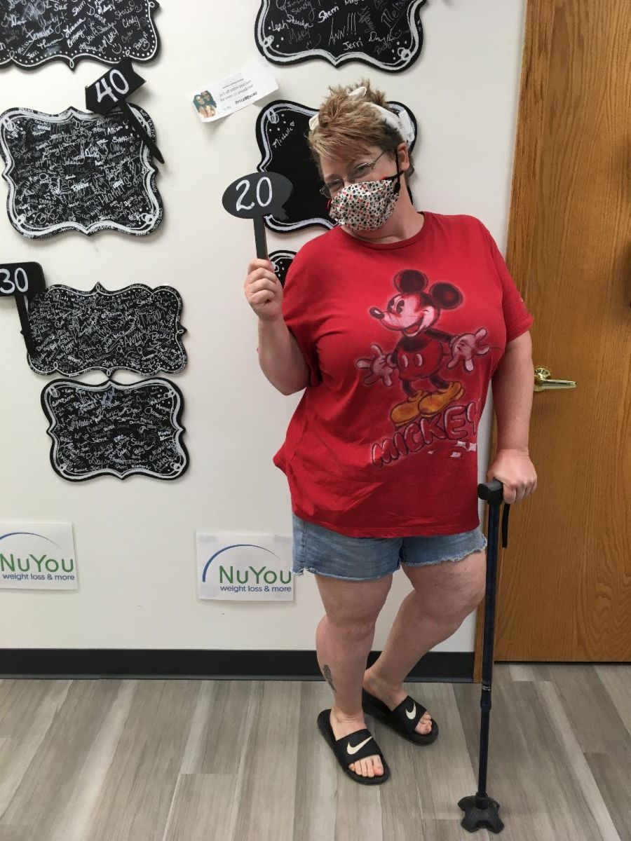 Hello NuYou-ians! Lets brighten up this gloomy day by celebrating Michelle Hogan on her SECOND milestone of 20 POUNDS DOWN! This gal is always open and willing to try new things to help her be as successful as possible on her program. You're awesome Michelle!💚💙
#NuYouExperience