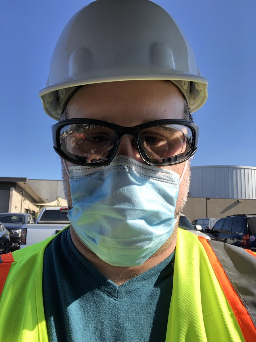 skeeterbuggins's tweet photo. Working for Delano Productions today filming out here some training videos in Quincy, Washington! All geared up and ready to go! :)
#maskupwashington #maskuptoopenup #safetyfirst #training #videoproduction #skeeterbuggins https://t.co/I7KgkX4ci7