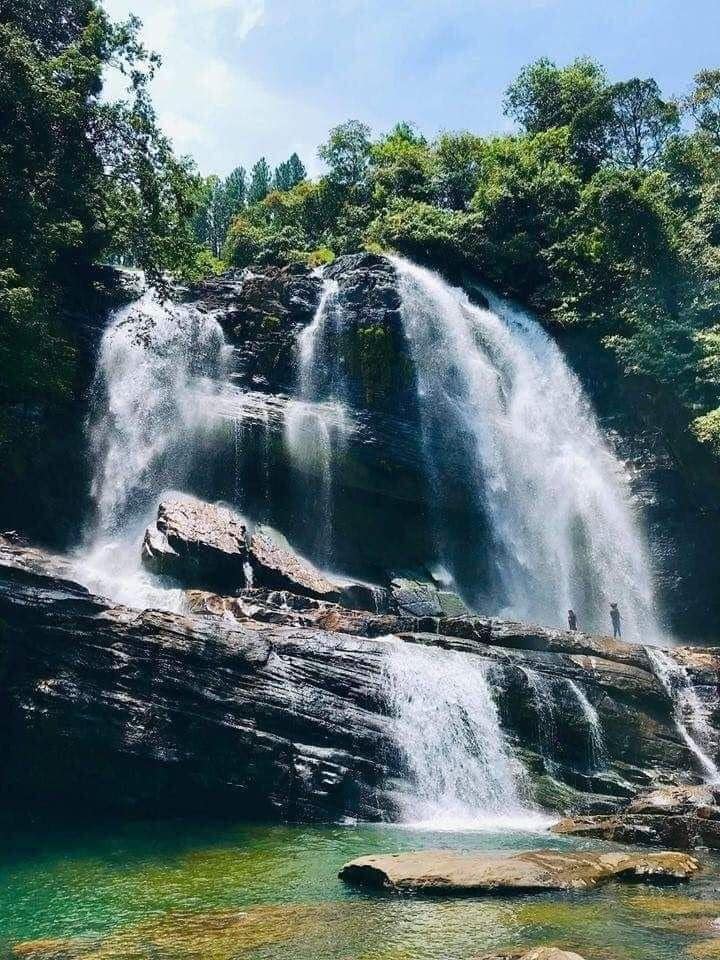 WalkInSriLanka's tweet photo. Galaboda Waterfall Nawalapitiya
One of the very beautiful hidden waterfalls in Sri lanka.
#colomboSriLanka #EllaSriLanka #KandySriLanka #ceylon #colombo #walkInSriLanka #BestTourDestination #USASriLanka #UKSriLanka #EllaTrainRide #Hiking #Travel #Elephants https://t.co/lDjIRr9Bpc