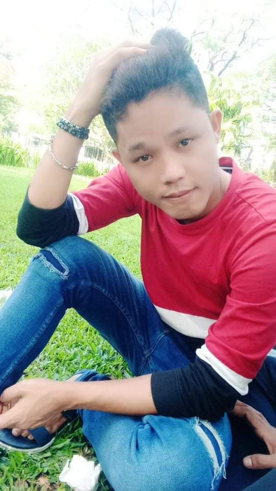 khanwai4's tweet photo. လူရဲ့ စိတ်က မျောက်စိတ်လိုပါပဲလာ အပြောင်းလဲမြန်းလိုက်ကြတာကွာ သိပ်ကြောက်ဖို့ ကောင်းပါလာဗျ ကိုယ်ထပ်သာရင် ကိုယ်ကို ပလစ်ခဲ့မုပဲ ဘယ်သူမု မယုံမိစေနဲ မုားမယ်��ျ https://t.co/EGtcuOLYdz
