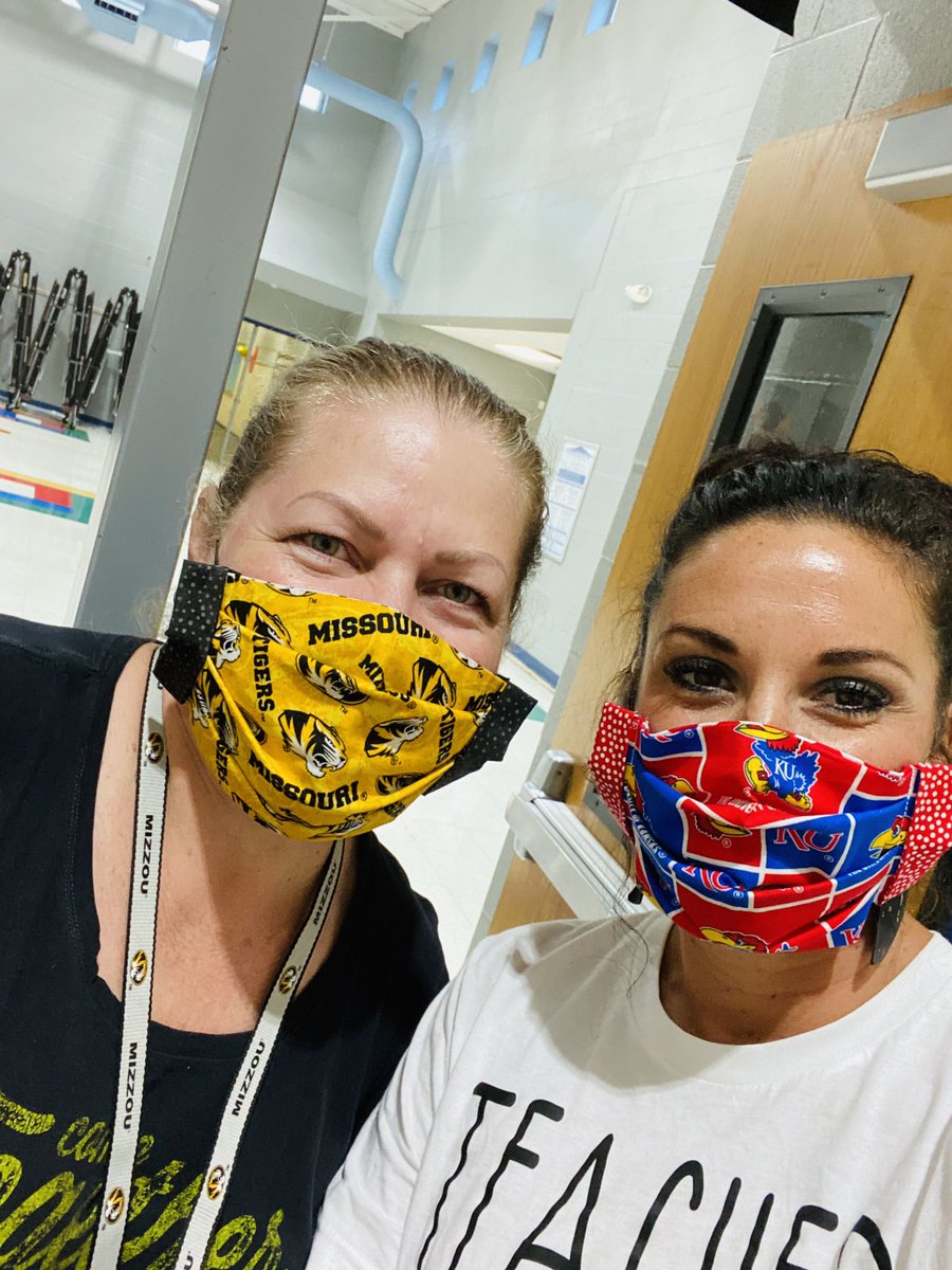 Summerblair32's tweet photo. KU fan vs MU fan! #GVSOAR2020 https://t.co/V0G4lVg4SU
