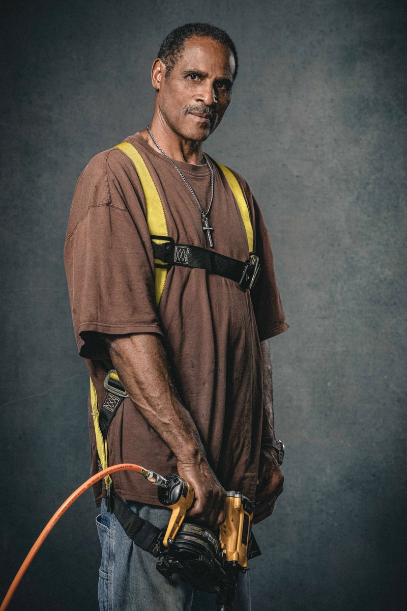 PhilKeoghan's tweet photo. Thanks Matt, tonight #RooferLee 10,000 roofs maybe more, shines bright! #ToughasNails I promise you a standout episode #PickaPart @ToughAsNailsCBS https://t.co/FIURH4OSwE