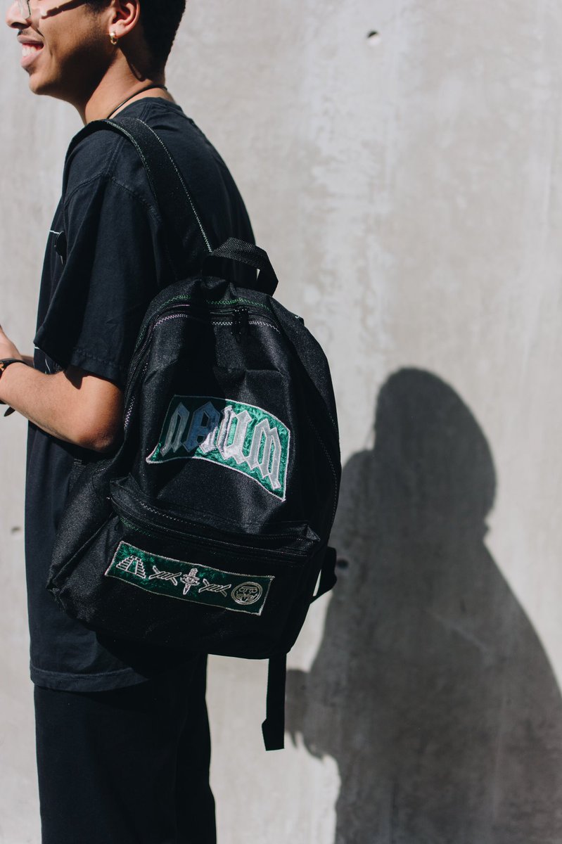 NAUMBRAND's tweet photo. 🚨 GIVEAWAY ALERT 🚨 
We want to say THANK YOU for supporting #NAUM. Tag ONE friend you’re GRATEFUL for ON OUR INSTAGRAM and we’ll coordinate a FREE BACKPACK for you - and a free mask for them! Rules are on our IG. 

https://t.co/dDaSEpHxqf https://t.co/fvhB3SlZQG