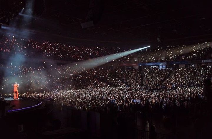 7Osloveontour's tweet photo. harry styles did this with 10 songs. https://t.co/1xWT0fXFml