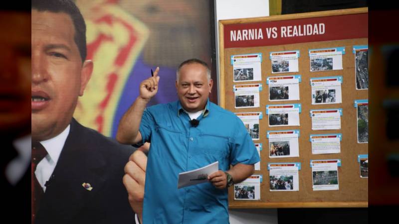 ConElMazoDando's tweet photo. Cabello: ¡Gracias al amor de ustedes, un nuevo día de tratamiento respondiendo en el rumbo correcto! https://t.co/Rrkp00dKC5  #OrandoPorDiosdado https://t.co/DP6hKcuaS4