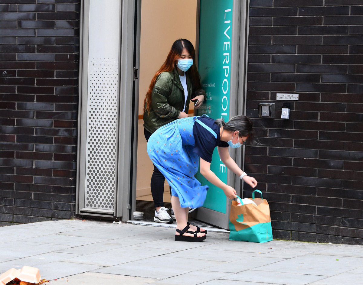 A seagull stealing a Deliveroo in Liverpool city centre is possibly the greatest modern day photo series ever captured  by  @andyteebaypics