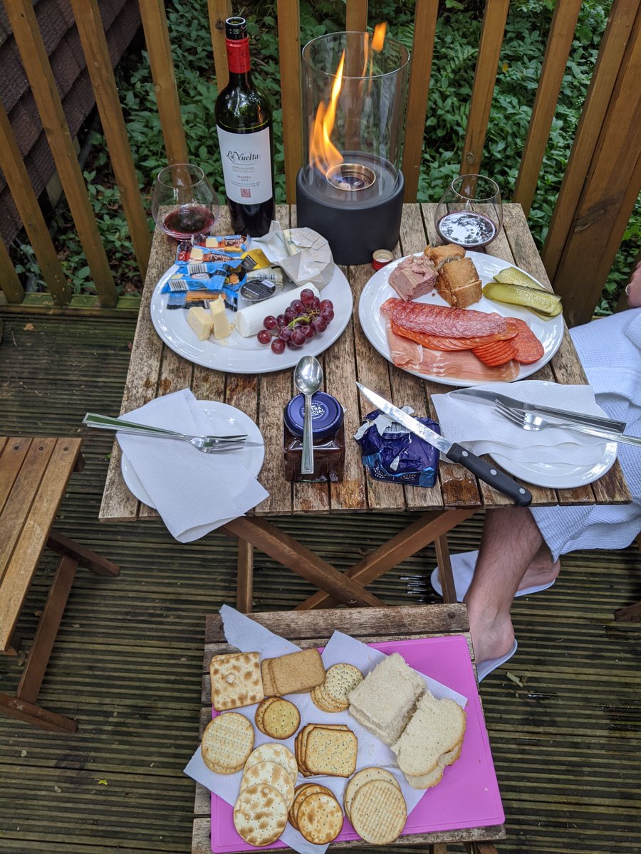 davowayman's tweet photo. @myradubois Dear Ms DuBois, please help. We have ordered too much meat for our hot tub holiday. What did we did with the leftovers? x https://t.co/tyYUUjQcQ6