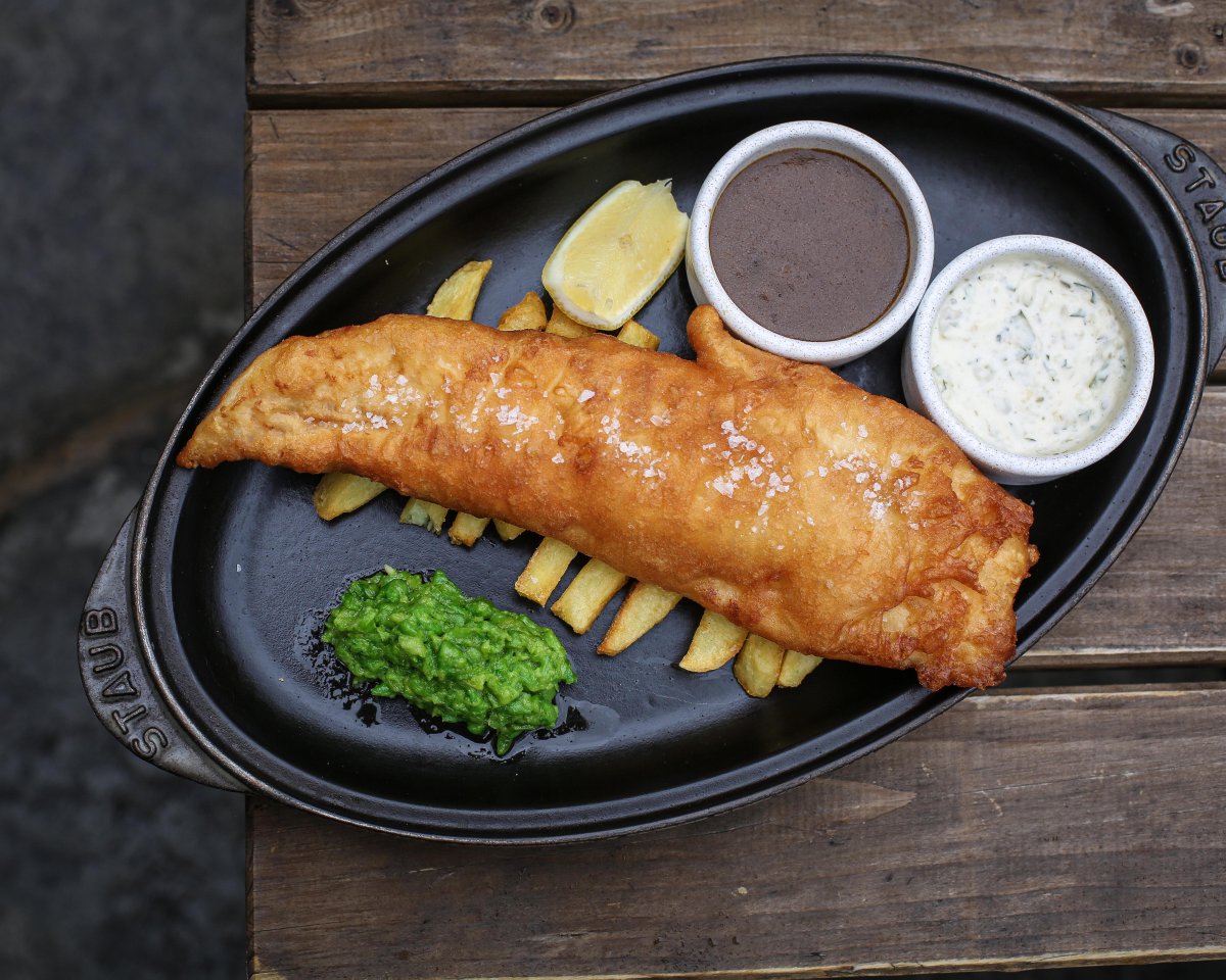 We're now serving up some of your favourite York and Albany dishes (like this delicious fish and chips), to take away! Head to our website to discover the menu. ✨
