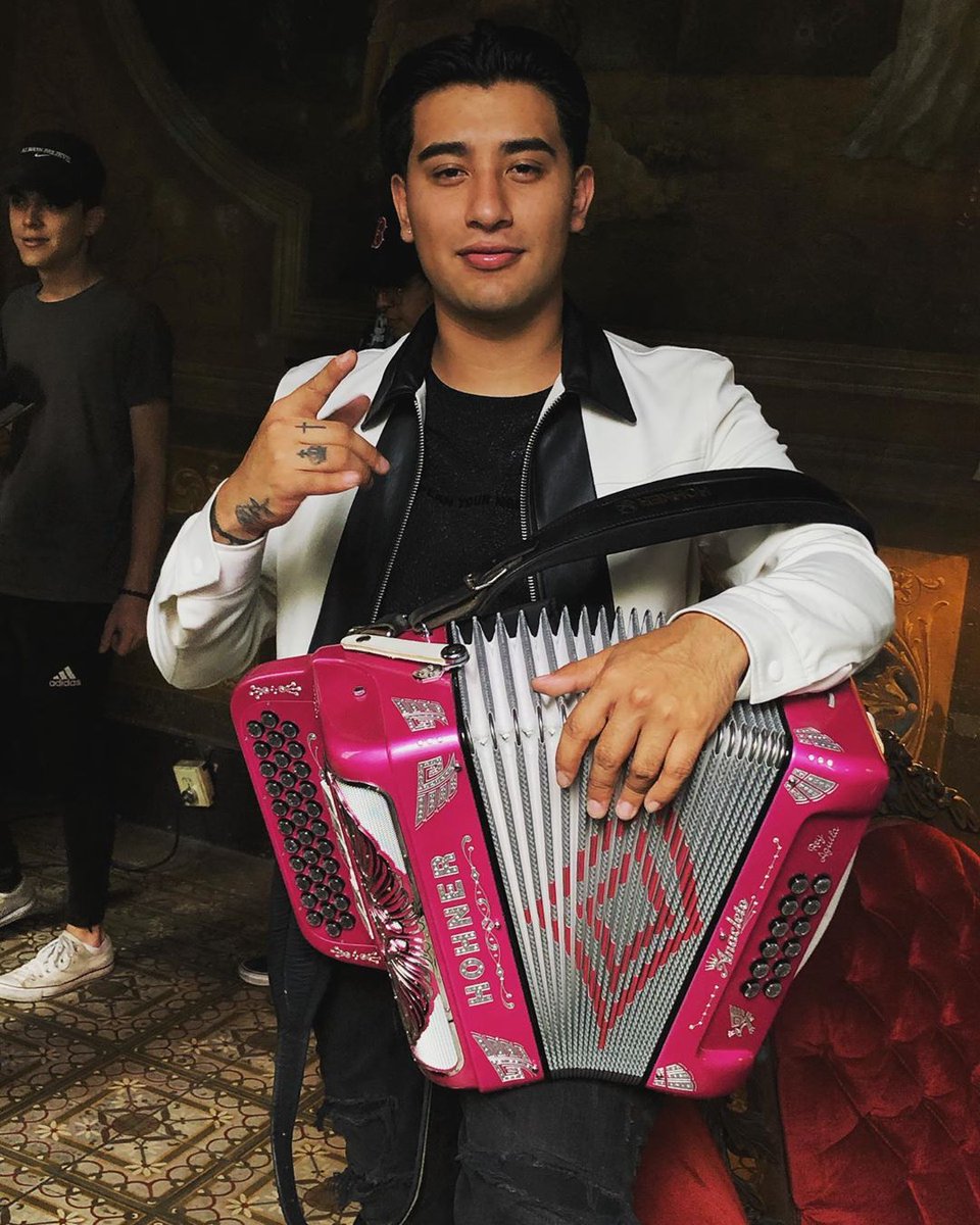 codiciado_fans's tweet photo. Grabando nuevo video🎥 esperenlo!🔥🎶 https://t.co/s3XKC8DkfG