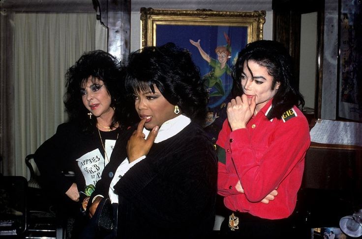 andra on X: "Maior audiência de uma entrevista: a entrevista que a apresentadora Oprah Winfrey 🐍 fez com Michael em 1993 rendeu uma audiência simultânea de 300 milhões de espectadores, recorde de