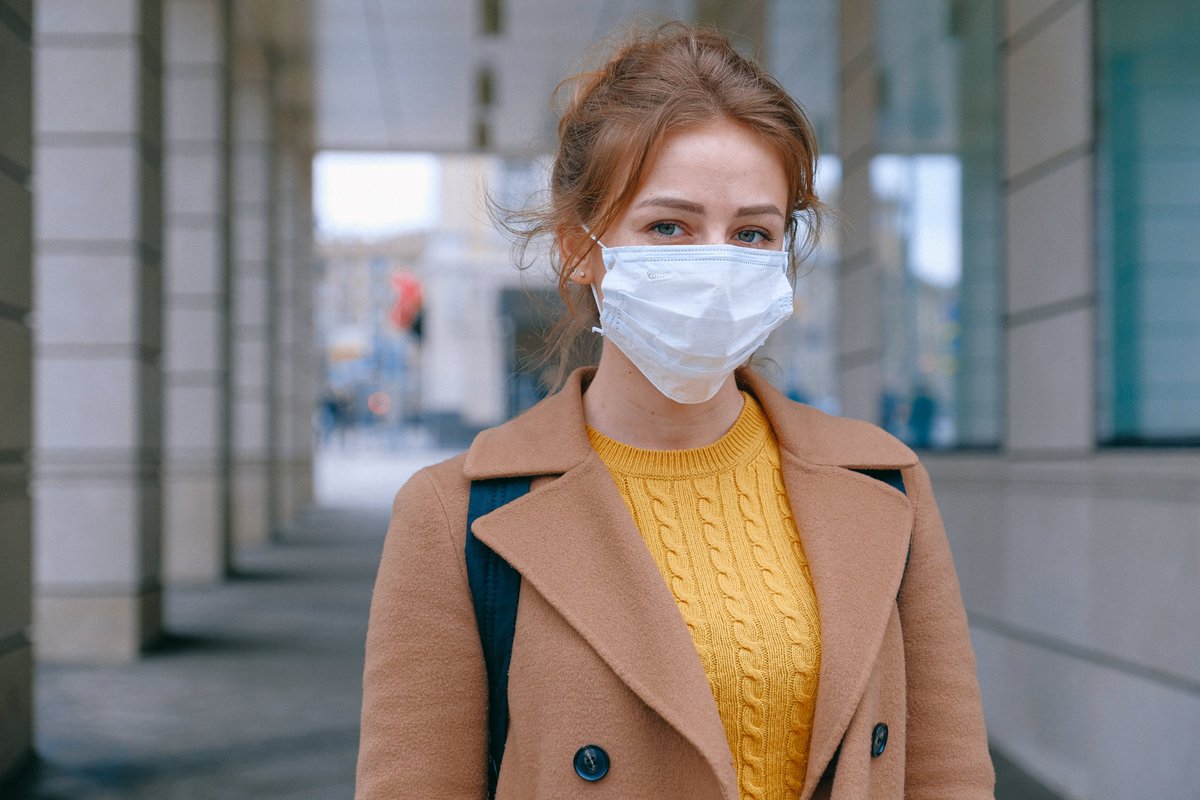 FaceDefender's tweet photo. #Facemasks are now becoming the norm alongside that, it's  hygienic to minimise touching your face.

With a simple vibrating alarm, #FaceDefender alerts your subconscious to #StopTouchingYourFace , whenever your hand gets close to your face.
 >> https://t.co/8ofRHqdWPc
#fitbit https://t.co/7Mug0QOaDb
