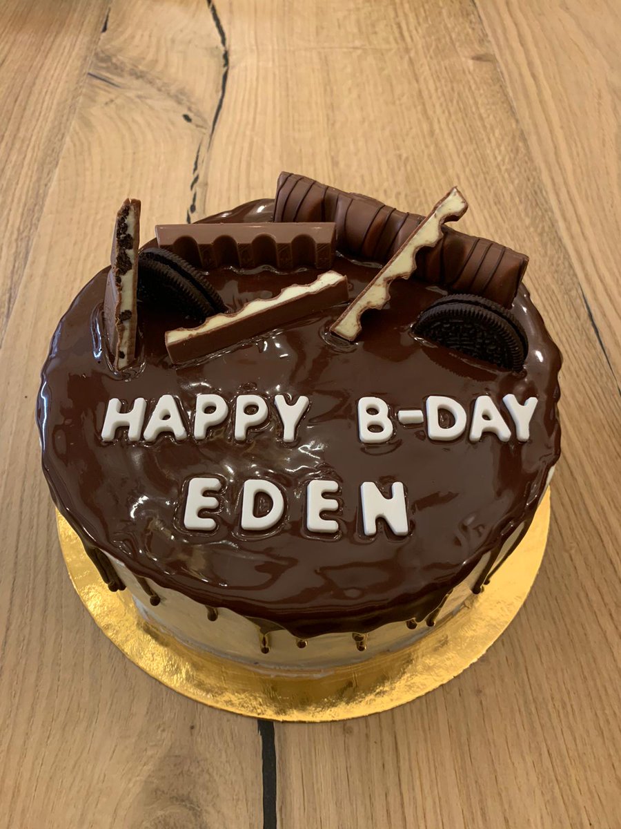 edenpollinger's tweet photo. Early birthday celebrations! Love my friends. Ready for 23! https://t.co/dn6HweQDvk