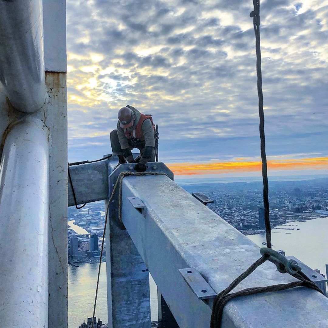 one_vanderbilt's tweet photo. Views from the top of the world. Thank you, Ironworkers #Local40 for being part of the incredible team bringing #OneVanderbilt to life (and for capturing some truly unbelievable shots while doing it). photo: spencer_marcelo_molina on IG https://t.co/1DjAJskr2N