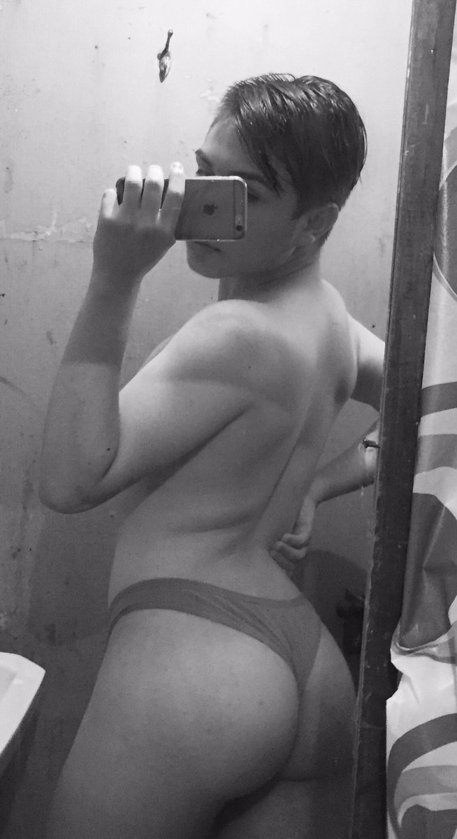bocangel_'s tweet photo. quien viene a mimarme?🥺
rt👅
#cuarentena #rt https://t.co/Va30hwbZm2