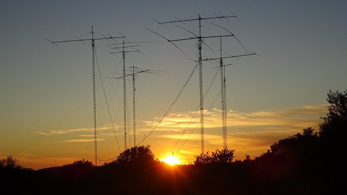 Many thanks to all stations who worked us during this fantastic IARU HF Contest.
We finished with almost 19'000 qso.
Claimed score will be available next saturday
More details tm0hq.r-e-f.org 
#tm0hq #hamradio #iaruhf #Contest #hamr