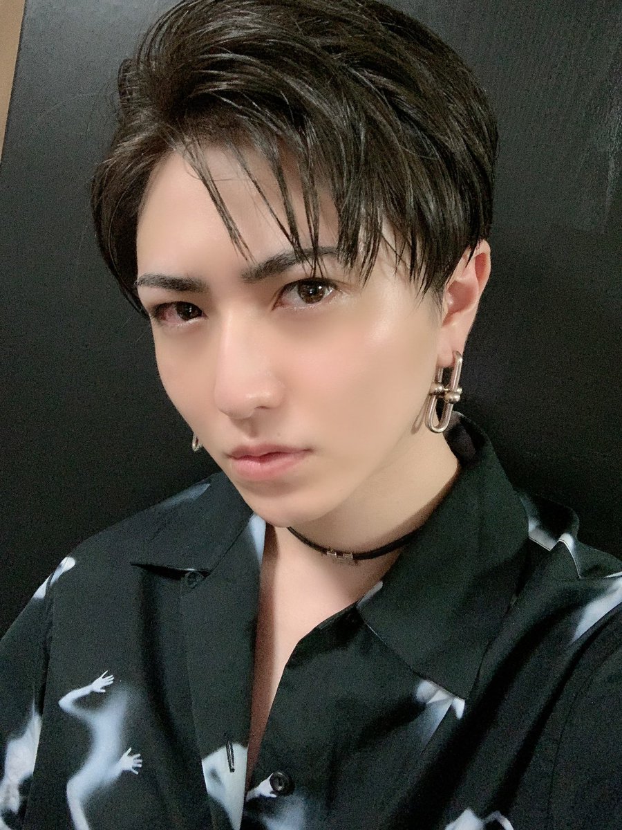 O Xrhsths 一ノ瀬純 Sto Twitter 結膜炎で目死んでたけど やっと落ち着いてきた 5歳以下が60 のプール熱って 言われたんやけど 5歳以下でもプールも入ってないのに もうすぐで復活できそうでよかった プール熱 結膜炎 イメチェン 夏 子供 5歳以下 黒髪 短髪