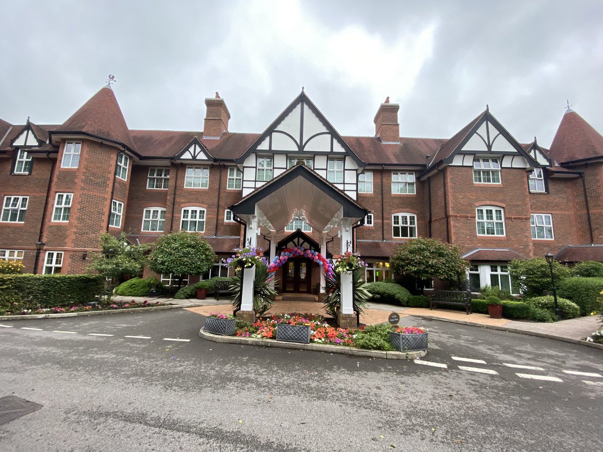 hollandamanda28's tweet photo. Today 
We laughed , 
We cried,
We remembered,
We celebrated,
We are one team standing residents and team members together  !  
We are not just a care home
We are so much more 
Today 
We wrote the ending to our book
Tomorrow....
we begin our new story 

#SunriseofHaleBarns https://t.co/AKHQmAh2Bv