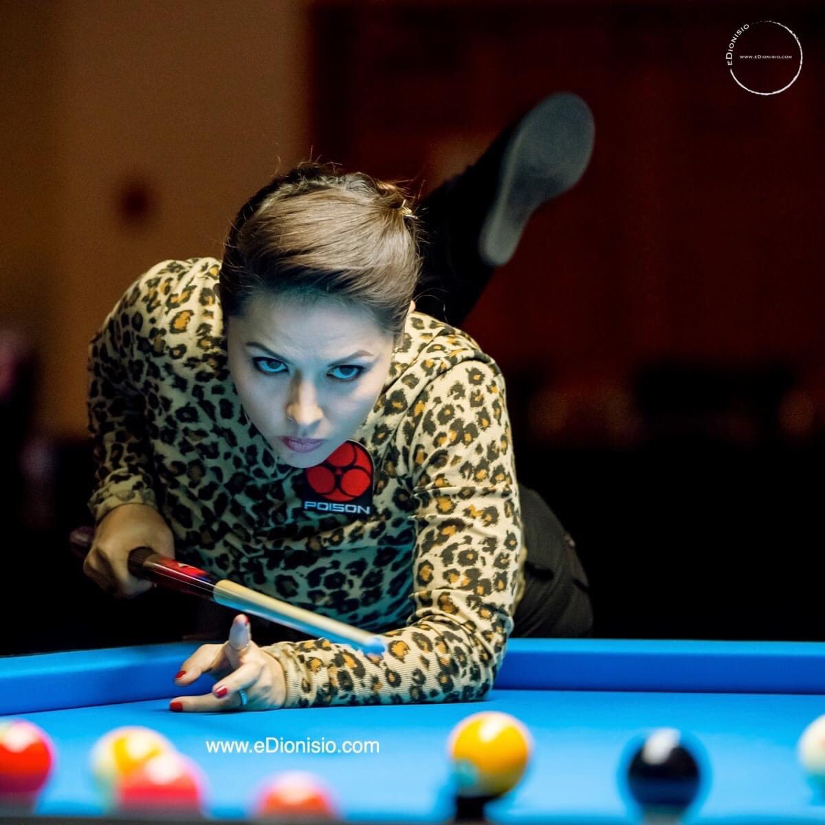 WPBAbilliards's tweet photo. Kick start your day like WPBA pro Shanelle Loraine does on her break. A good break is not necessarily about brute force but technique especially when using a template rack. (Photo by @edionisiophotos) #wpbapool #breakingtherack #ladiespool https://t.co/BXmFommgTr