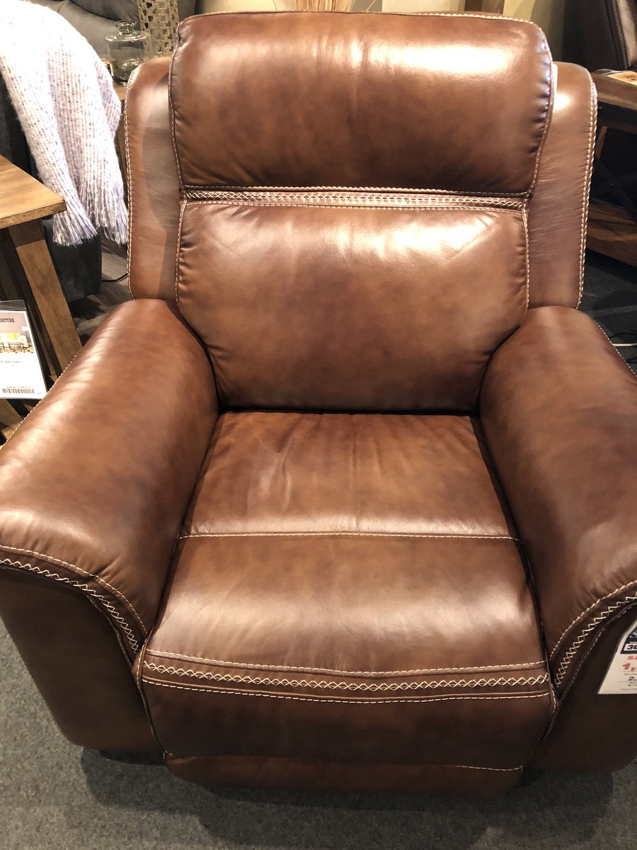 simsreddeer's tweet photo. A chair says so much about who sits on it ....... usually a sigh when you get up!😊 https://t.co/rQAAQqb4f8